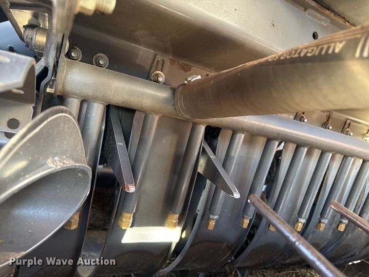 image for item EP2524 2021 Massey Ferguson 2270 large square baler