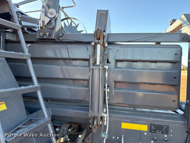 image for item EP2524 2021 Massey Ferguson 2270 large square baler