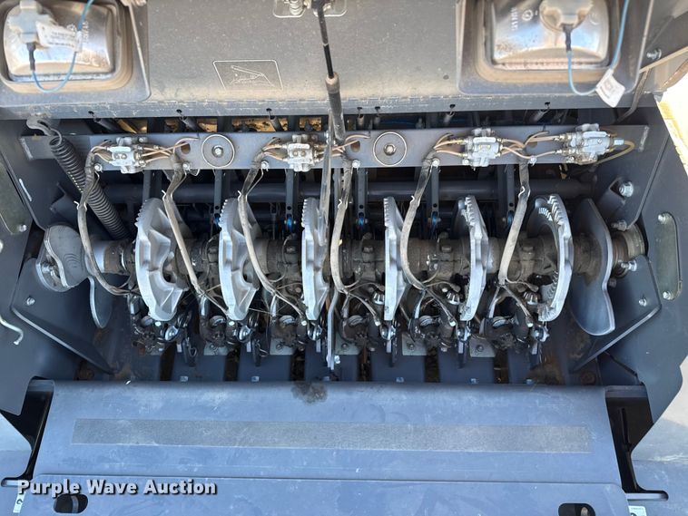 image for item EP2524 2021 Massey Ferguson 2270 large square baler