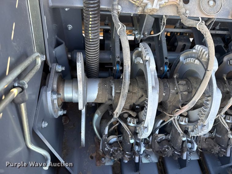 image for item EP2524 2021 Massey Ferguson 2270 large square baler