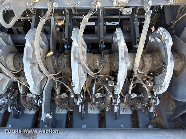 image for item EP2524 2021 Massey Ferguson 2270 large square baler