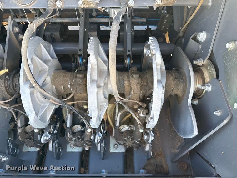 image for item EP2524 2021 Massey Ferguson 2270 large square baler