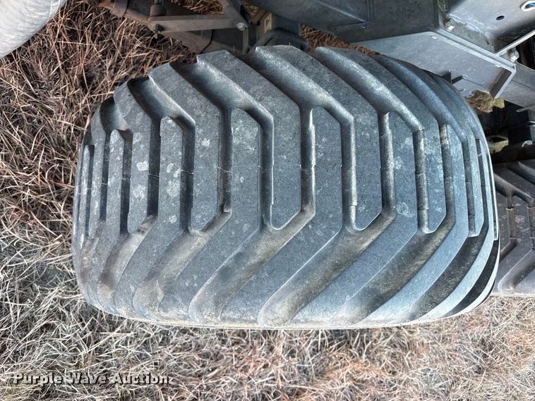 image for item EP2524 2021 Massey Ferguson 2270 large square baler