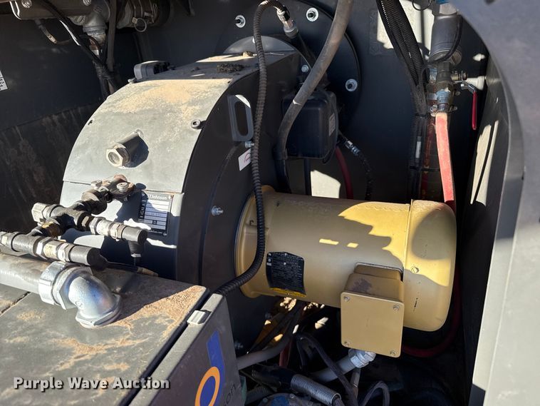 image for item EP2526 2020 Staheli West Dewpoint 6210 hay steamer