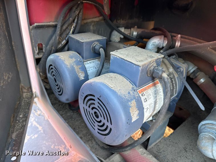 image for item EP2526 2020 Staheli West Dewpoint 6210 hay steamer