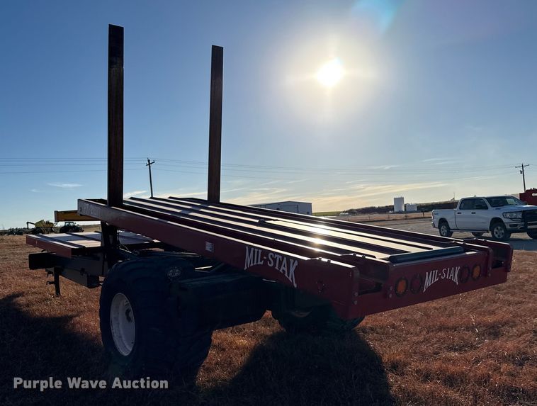 image for item EP2527 Mil-Stak PT/2150T bale stacker