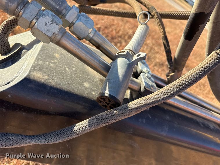 image for item EP2527 Mil-Stak PT/2150T bale stacker