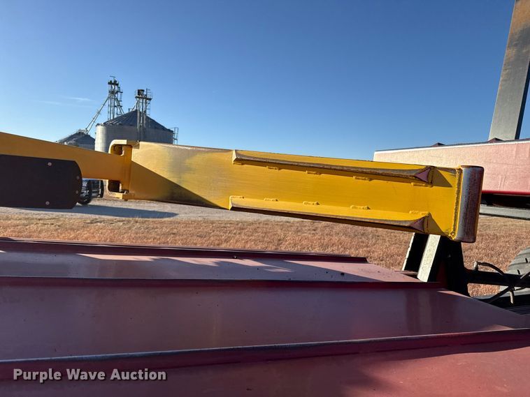 image for item EP2527 Mil-Stak PT/2150T bale stacker