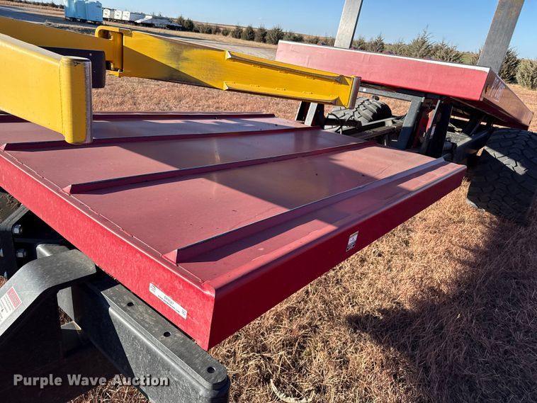 image for item EP2527 Mil-Stak PT/2150T bale stacker