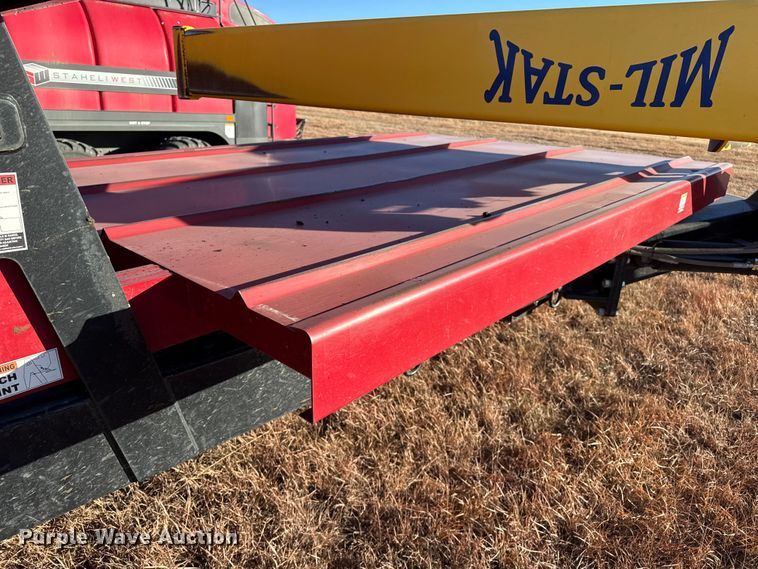 image for item EP2527 Mil-Stak PT/2150T bale stacker