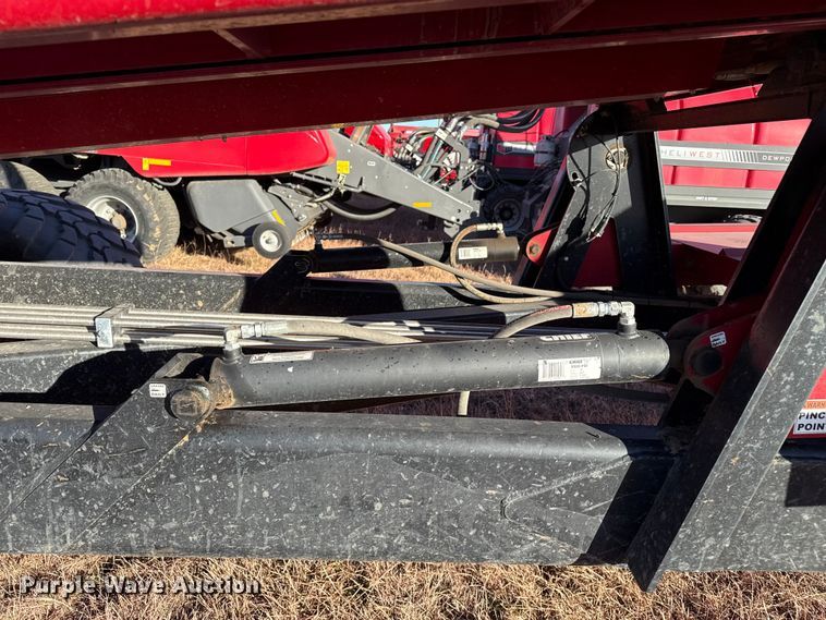 image for item EP2527 Mil-Stak PT/2150T bale stacker