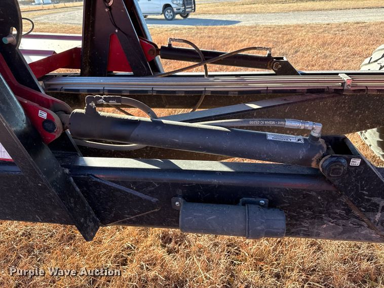 image for item EP2527 Mil-Stak PT/2150T bale stacker