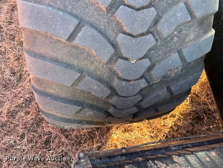 image for item EP2527 Mil-Stak PT/2150T bale stacker