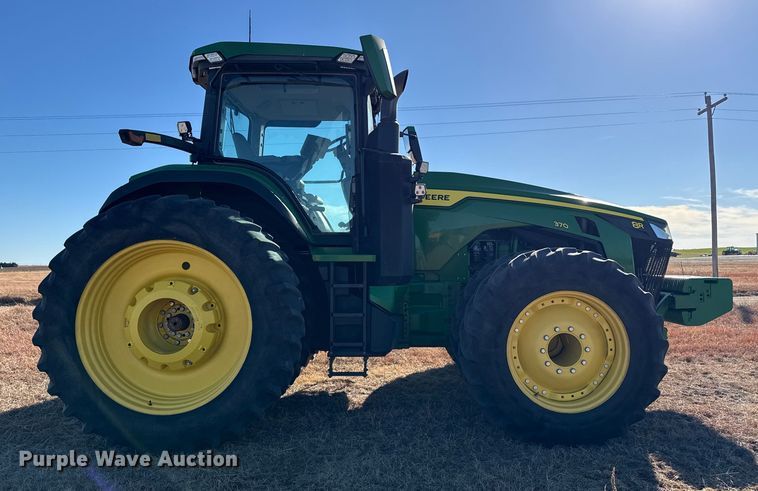 image for item EP2528 2021 John Deere 8R 370 MFWD tractor