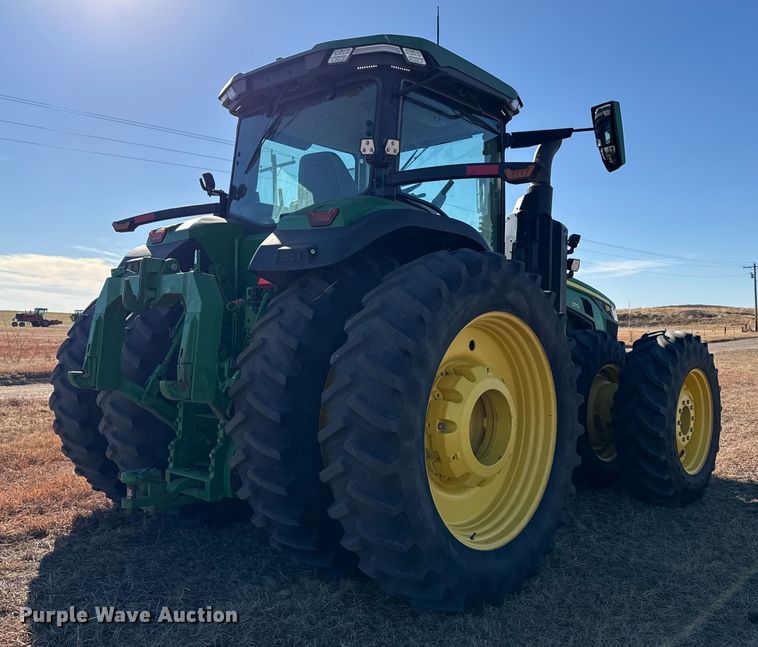 image for item EP2528 2021 John Deere 8R 370 MFWD tractor