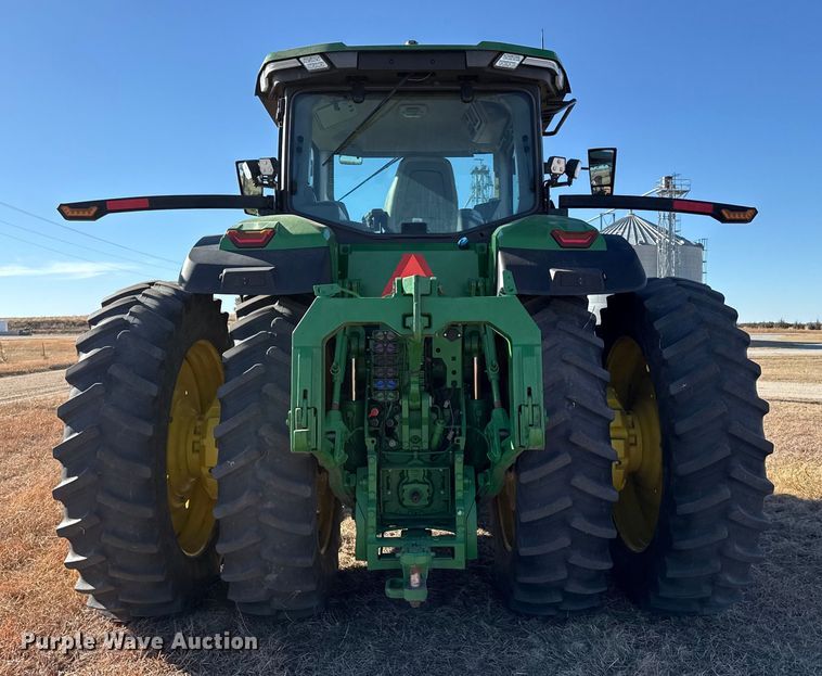 image for item EP2528 2021 John Deere 8R 370 MFWD tractor