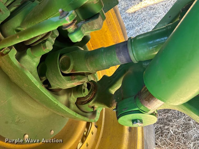 image for item EP2528 2021 John Deere 8R 370 MFWD tractor