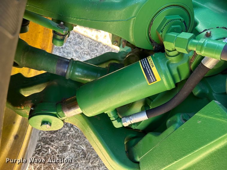 image for item EP2528 2021 John Deere 8R 370 MFWD tractor