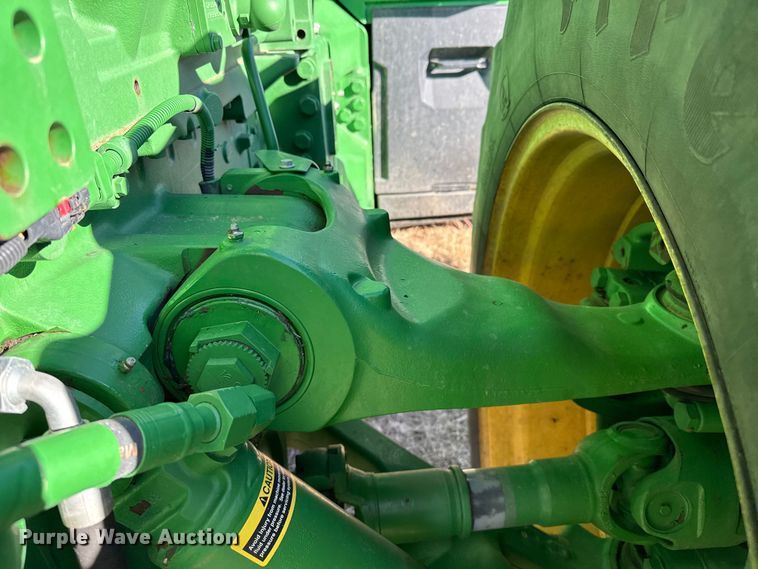 image for item EP2528 2021 John Deere 8R 370 MFWD tractor