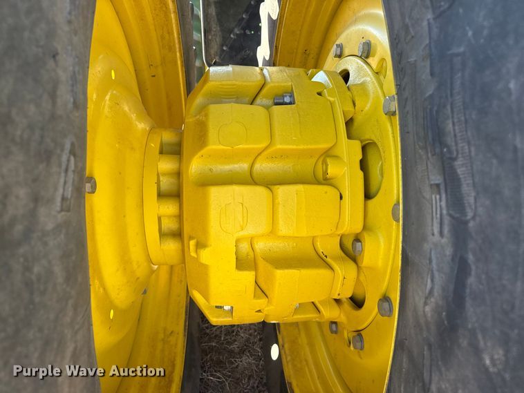 image for item EP2528 2021 John Deere 8R 370 MFWD tractor