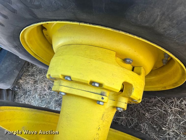 image for item EP2528 2021 John Deere 8R 370 MFWD tractor