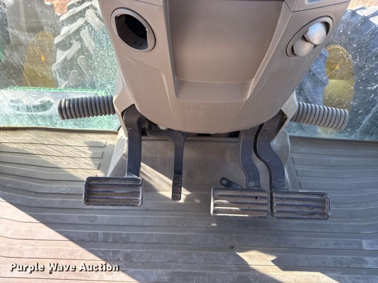 image for item EP2528 2021 John Deere 8R 370 MFWD tractor