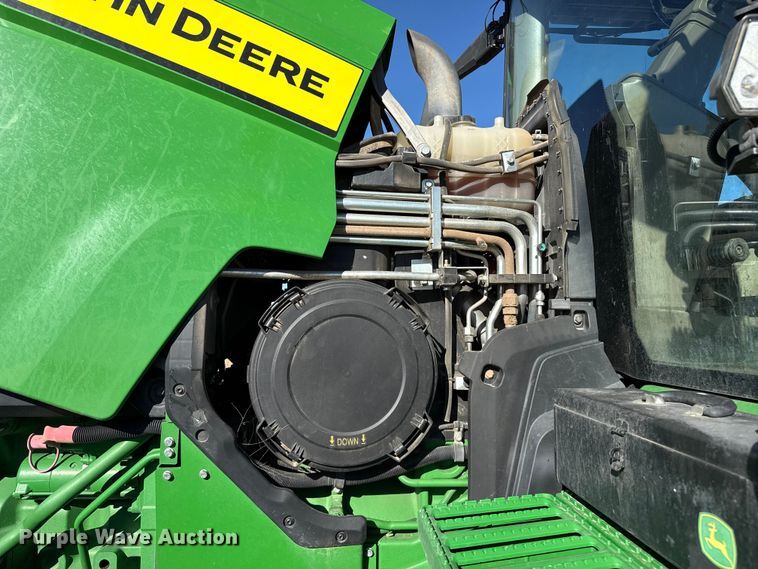 image for item EP2528 2021 John Deere 8R 370 MFWD tractor