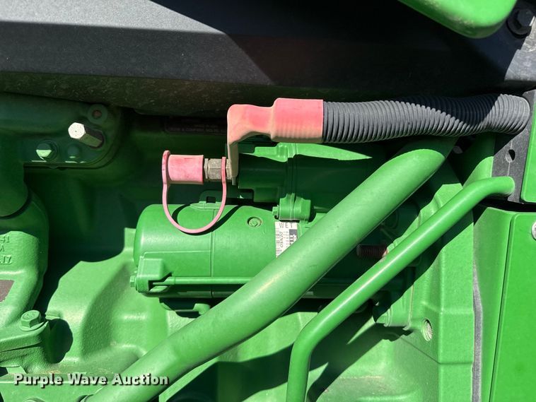 image for item EP2528 2021 John Deere 8R 370 MFWD tractor