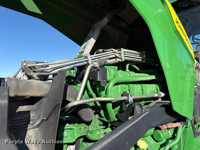 image for item EP2528 2021 John Deere 8R 370 MFWD tractor