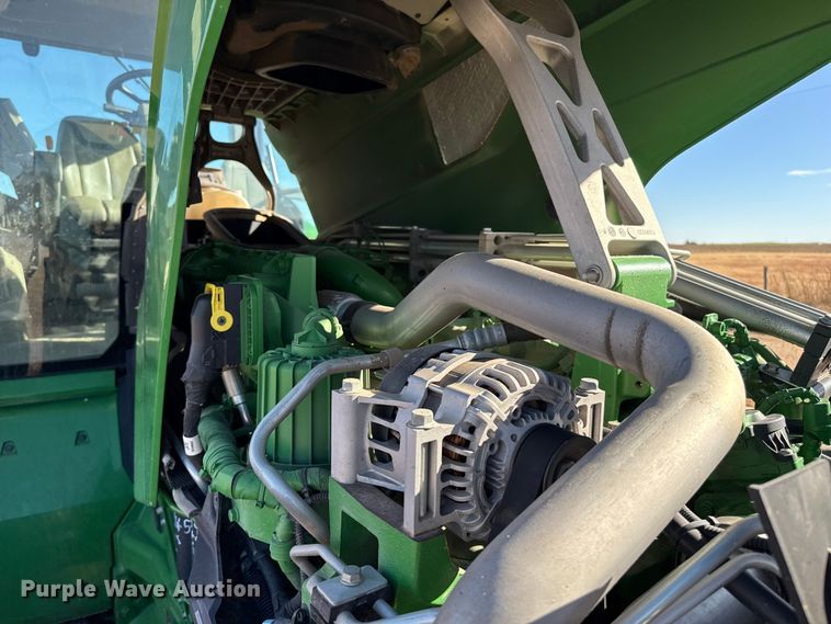 image for item EP2528 2021 John Deere 8R 370 MFWD tractor