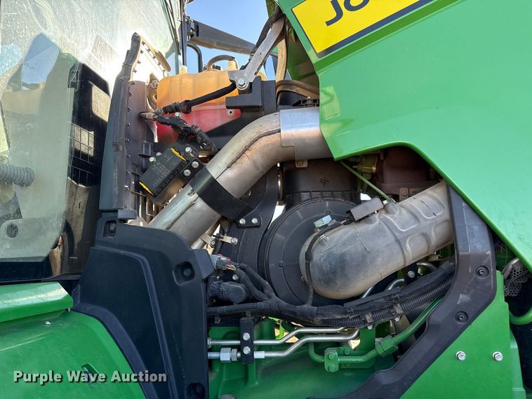 image for item EP2528 2021 John Deere 8R 370 MFWD tractor