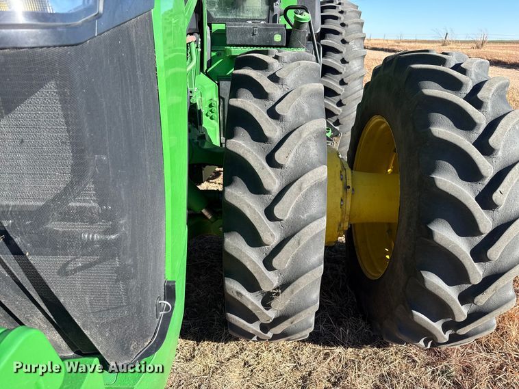 image for item EP2528 2021 John Deere 8R 370 MFWD tractor