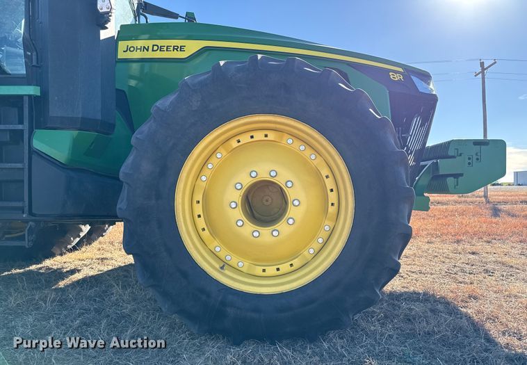 image for item EP2528 2021 John Deere 8R 370 MFWD tractor