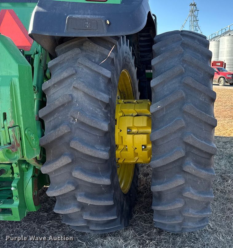 image for item EP2528 2021 John Deere 8R 370 MFWD tractor