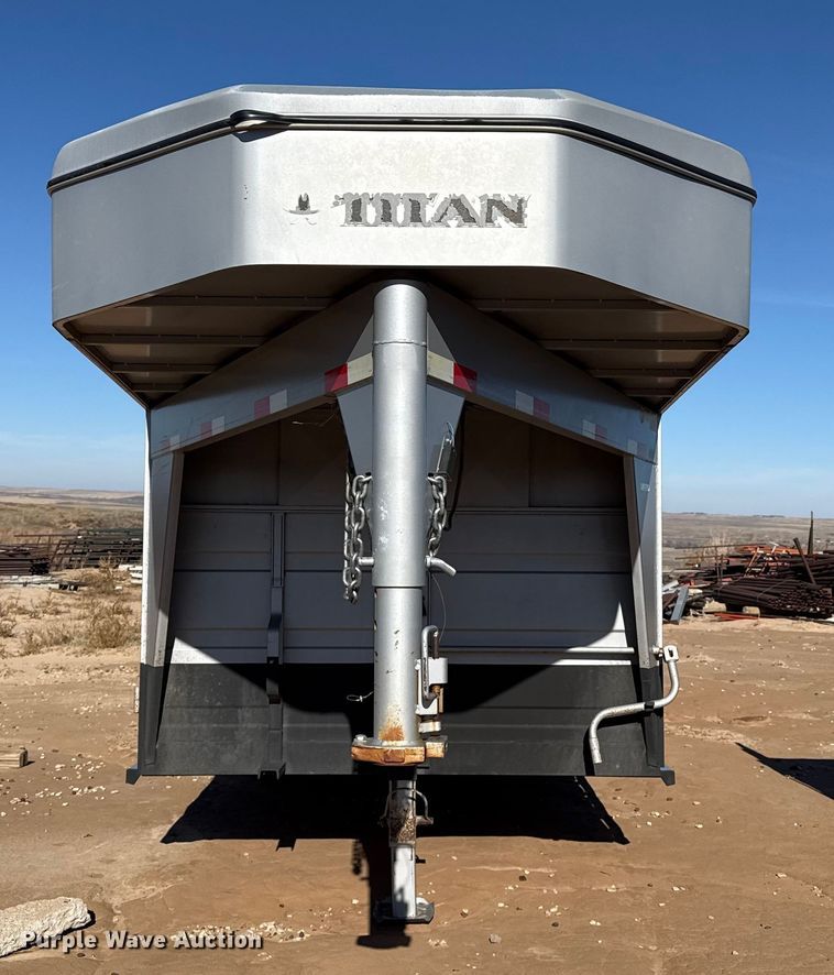 image for item EP2542 2013 Titan DR4247 livestock trailer