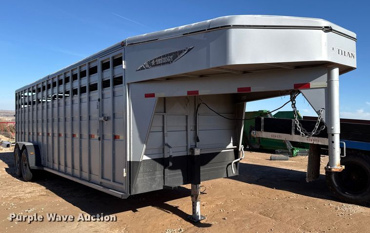 image for item EP2542 2013 Titan DR4247 livestock trailer