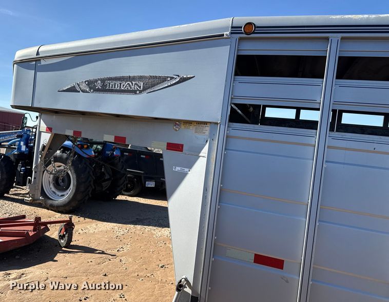 image for item EP2542 2013 Titan DR4247 livestock trailer