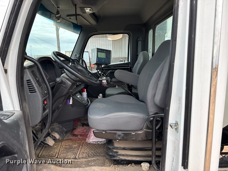 image for item EP2579 2024 Kenworth T480 feed mixer truck