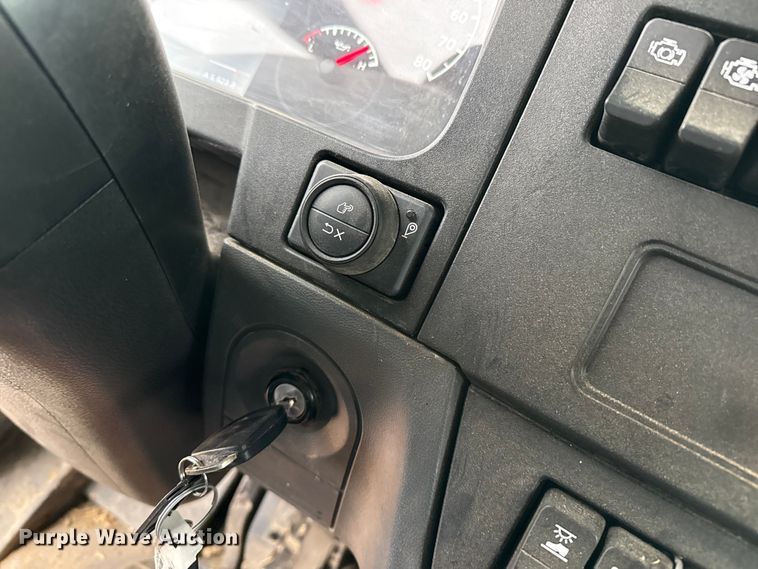 image for item EP2579 2024 Kenworth T480 feed mixer truck