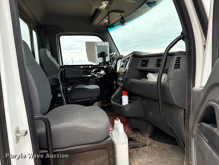 image for item EP2579 2024 Kenworth T480 feed mixer truck