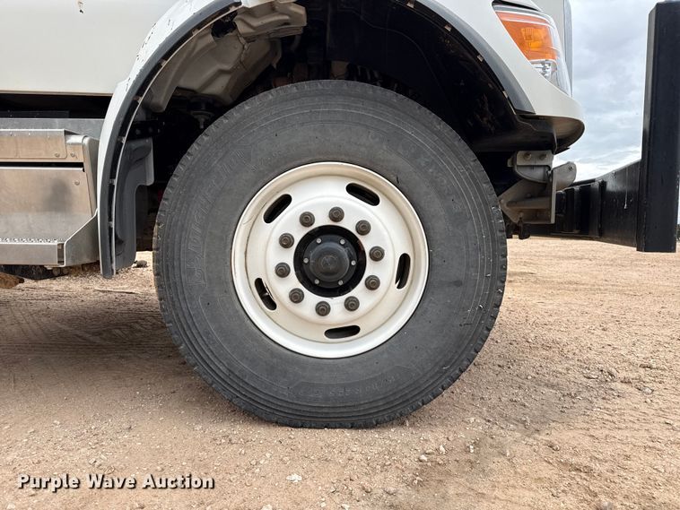 image for item EP2579 2024 Kenworth T480 feed mixer truck