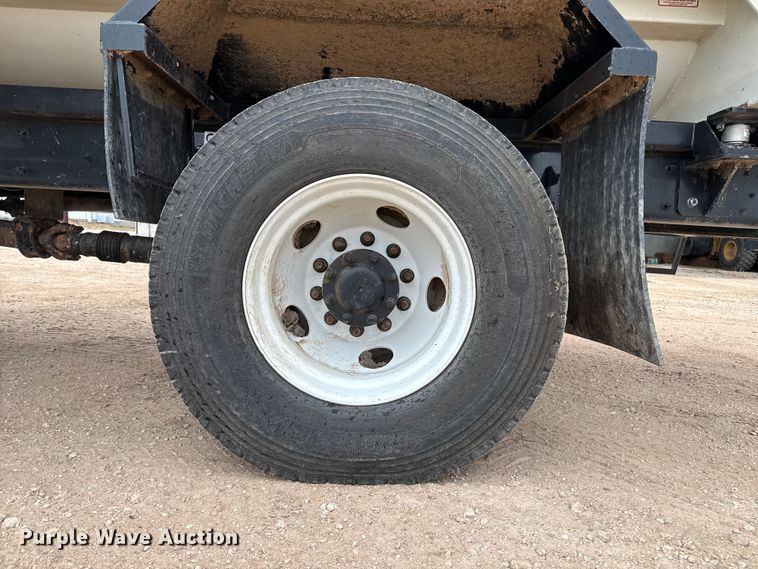 image for item EP2579 2024 Kenworth T480 feed mixer truck