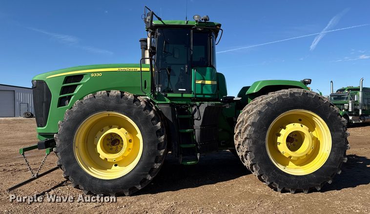 image for item EP2624 2007 John Deere 9330 4WD tractor