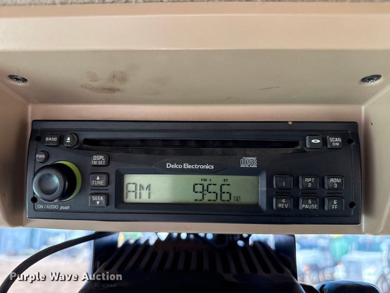 image for item EP2624 2007 John Deere 9330 4WD tractor