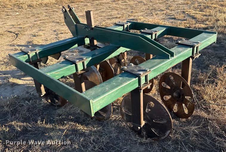 image for item EP2627 Pivot track tiller