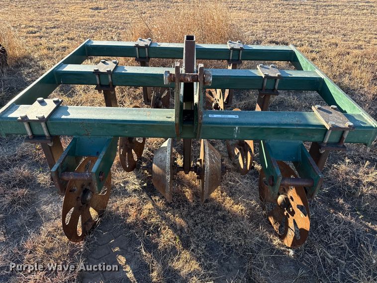 image for item EP2627 Pivot track tiller