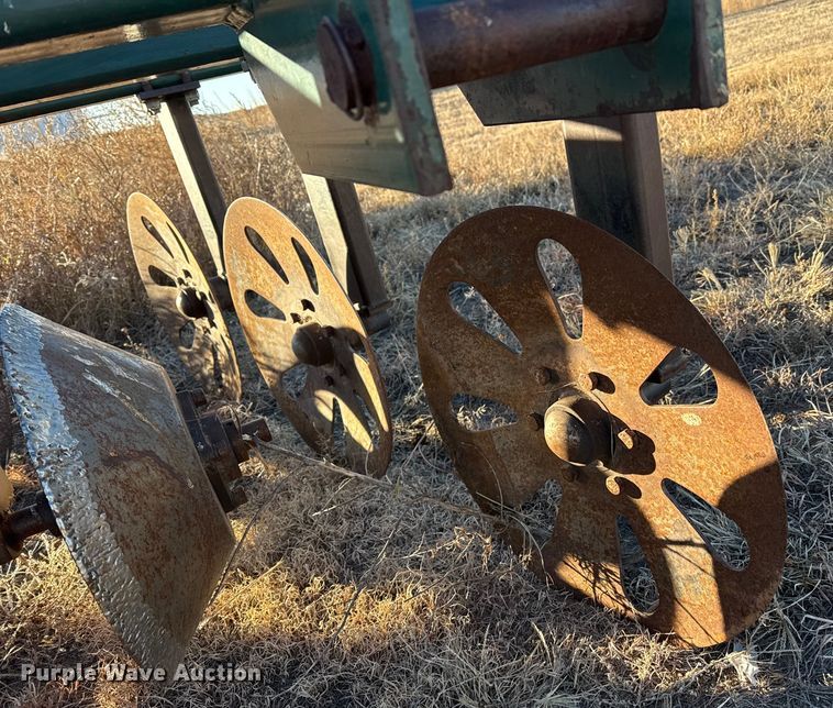 image for item EP2627 Pivot track tiller