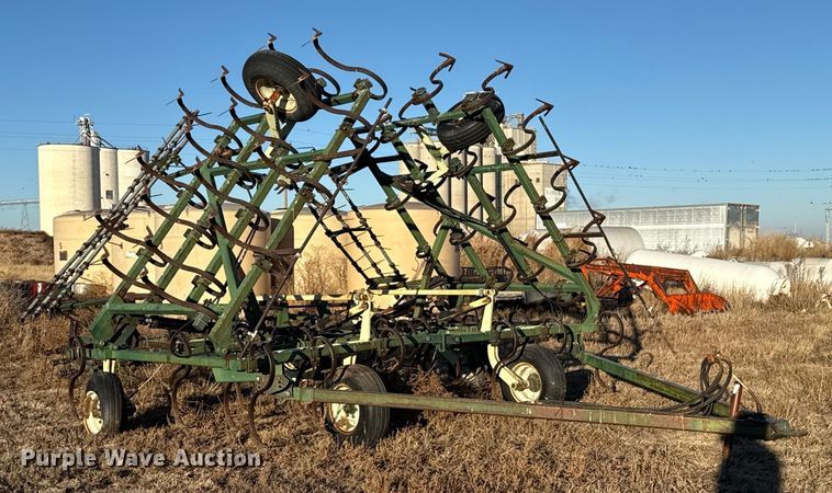 image for item EP2628 Flex King 3432 field cultivator