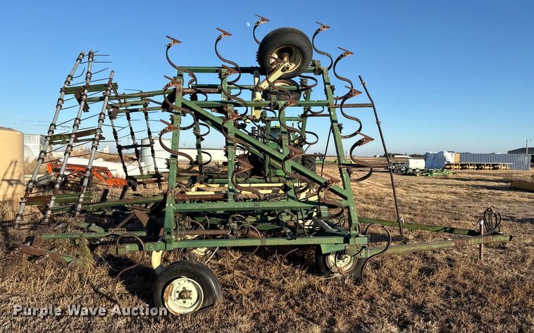 image for item EP2628 Flex King 3432 field cultivator