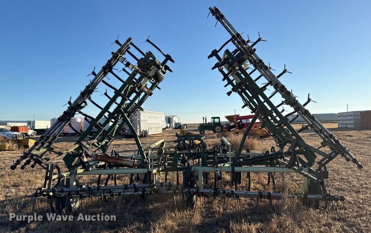 image for item EP2628 Flex King 3432 field cultivator